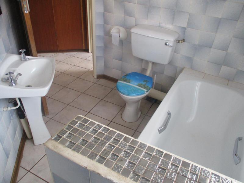 2 Bedroom Property for Sale in Pellissier Free State